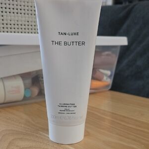 Tan-Luxe Illuminating Tanning Butter - White